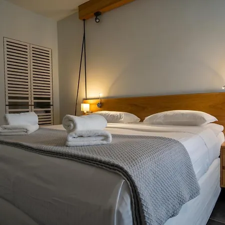 Meltemi Excelsior Hotel Períssa